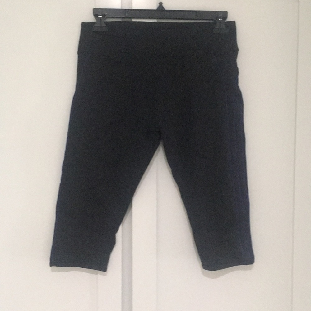 Fabletics capris - Picture 2 of 3